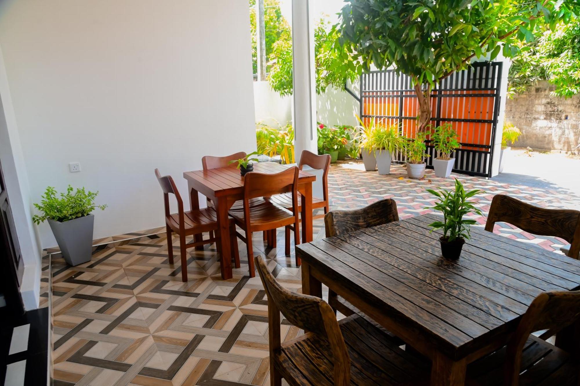 Mario Family Villa And Restaurant Negombo Extérieur photo