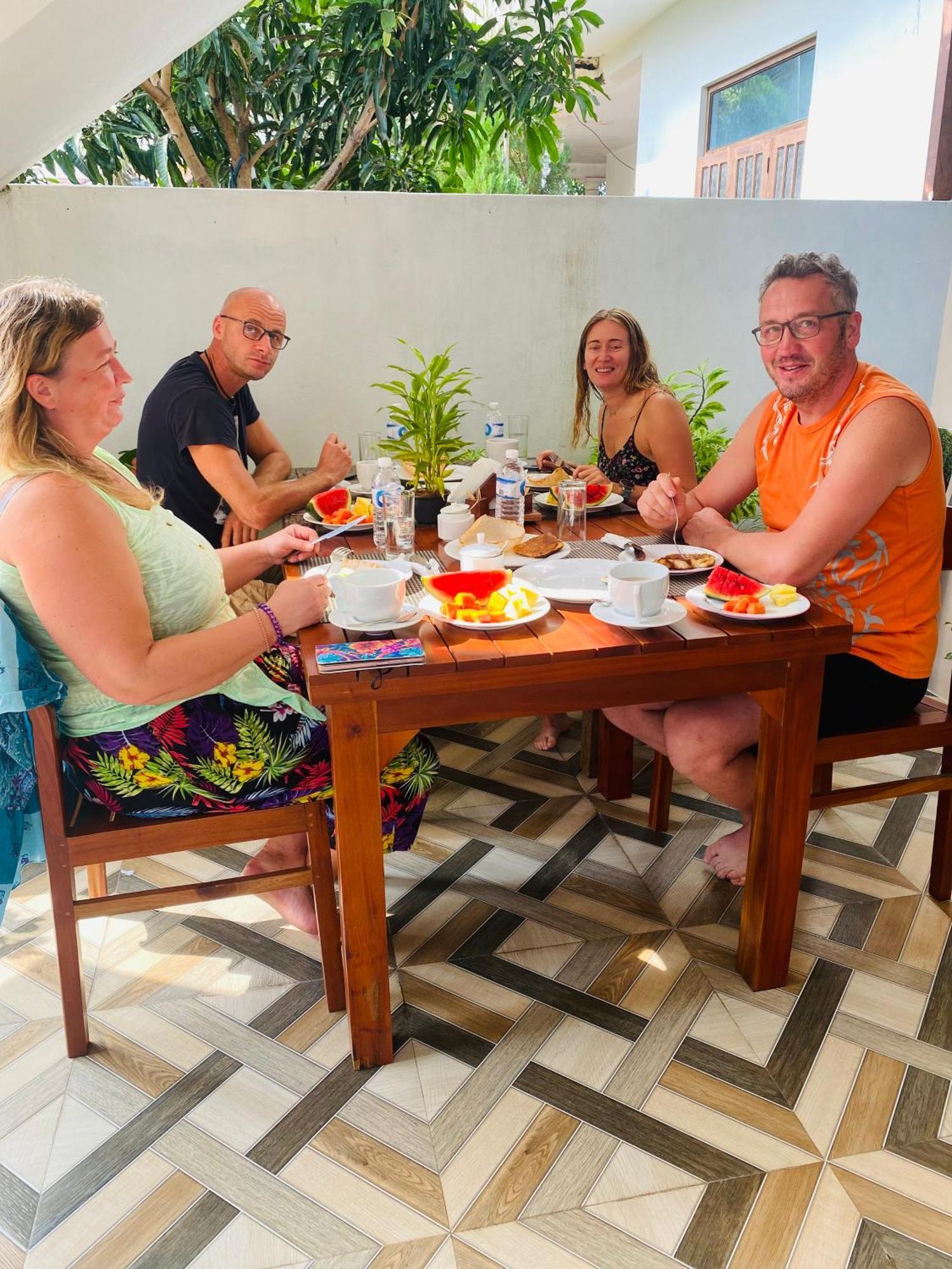 Mario Family Villa And Restaurant Negombo Extérieur photo